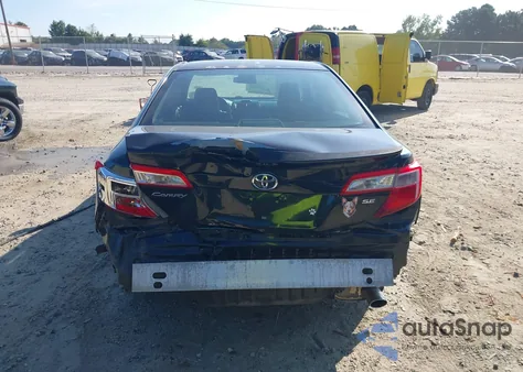 2014 Toyota Camry Se z USA, uszkodzony, nr VIN 4T1BF1FK2EU314976